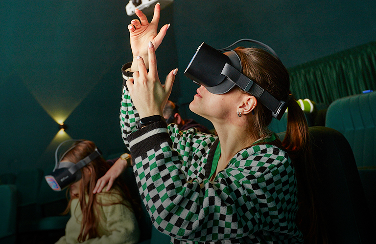 Обновленный кинозал с VR-фильмами про Суздаль, коворкинг и выставка «Сунгирь» во владимирских «Палатах»