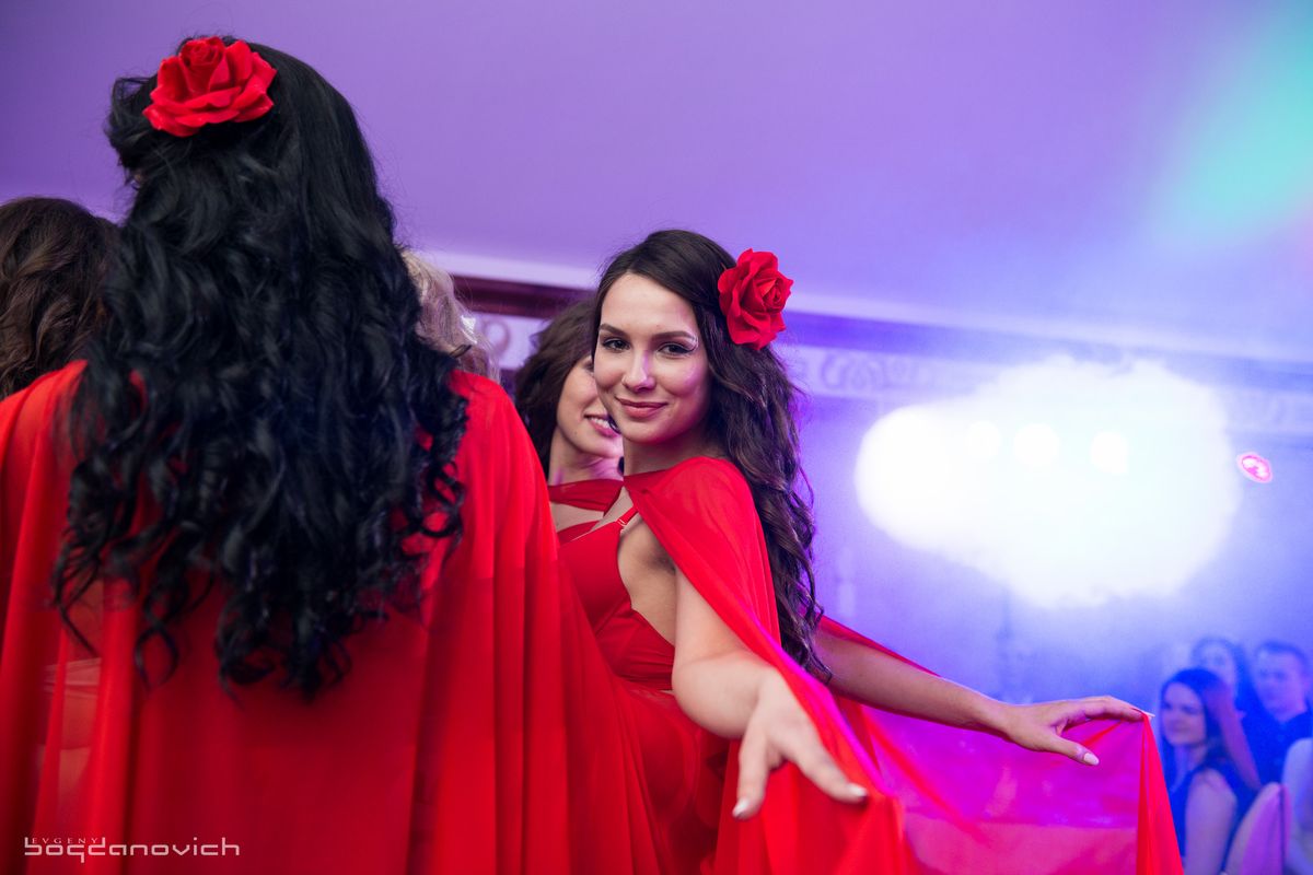 Кто стал «Владимирской красавицей»: фоторепортаж с конкурса красоты