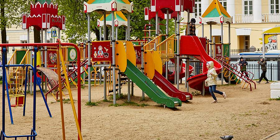 Достоинства и недостатки десяти детских площадок во Владимире