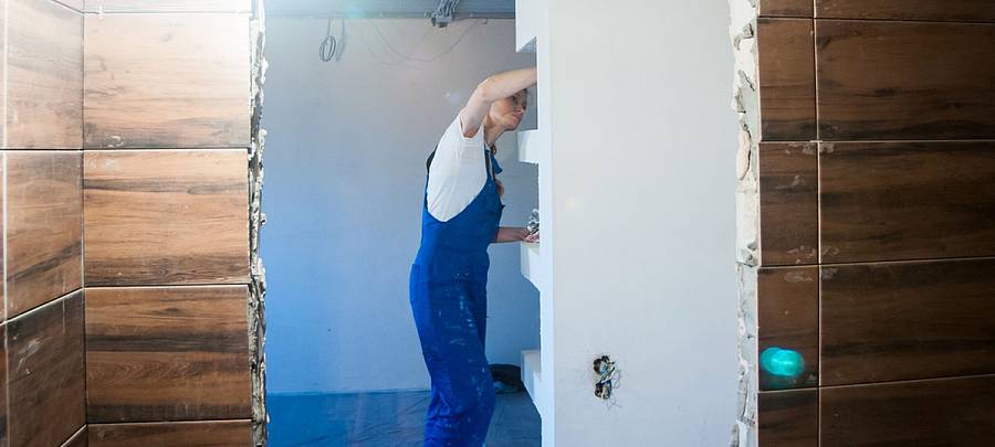 Кладем плитку и ламинат в квартире-студии - Ключ-Медиа