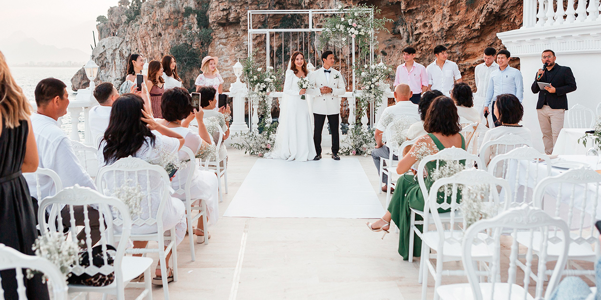 Бракосочетание популярных блогеров и другие свадьбы владимирского ведущего в Турции