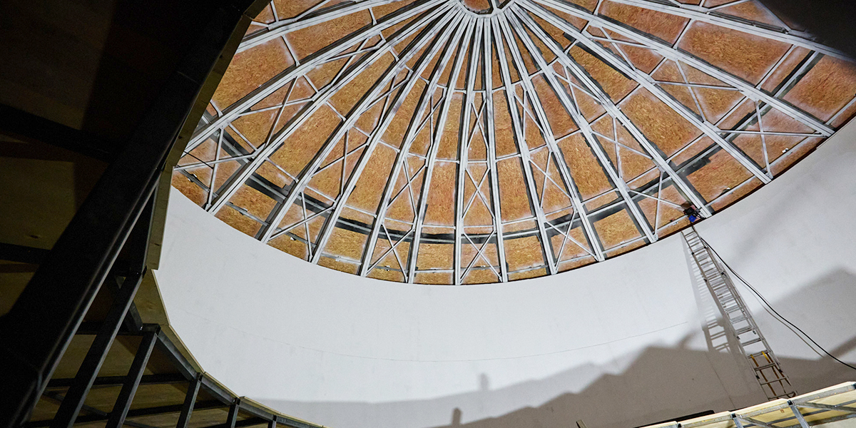 Через тернии к звездам: во владимирском планетарии начался монтаж 12-метрового купола из стеклопластика 