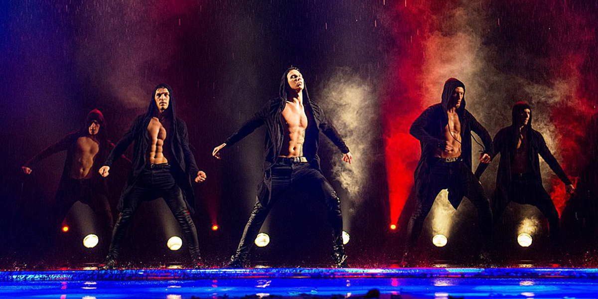 Владимирцам продемонстрируют огненную страсть на шоу под дождем «Мужчина vs женщина» 