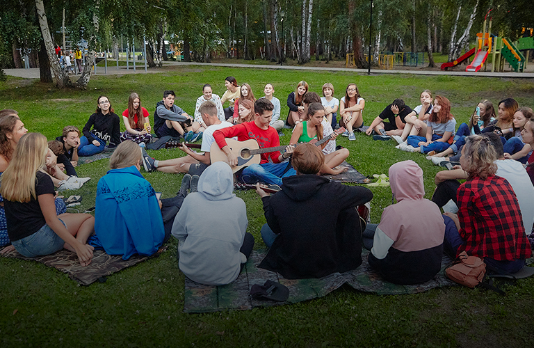 Создавать арт-объекты и стритфуд: чему летом научатся дети в Доброграде