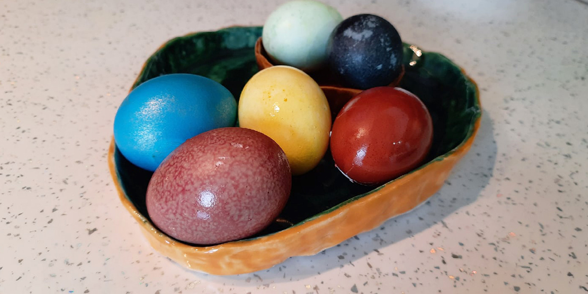 Проверяем интернет-советы по окраске яиц к Пасхе