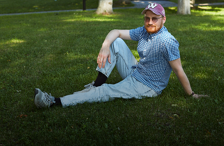 Режиссер областного театра драмы Владимир Кузнецов о ночевках на вокзале, флирте с актрисами и зависти коллег