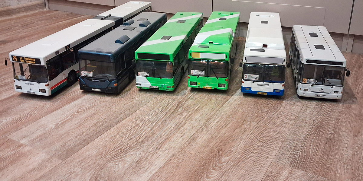 Автобусный парк в миниатюре. Реалистичный общественный транспорт в масштабе 1:24