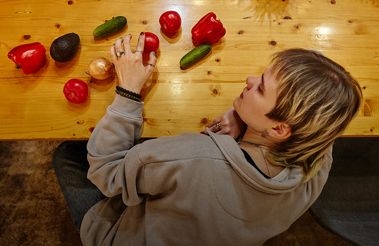 «Порицается любое отклонение от правил»: истина и мифы о «жующих траву» из уст бывшего вегана