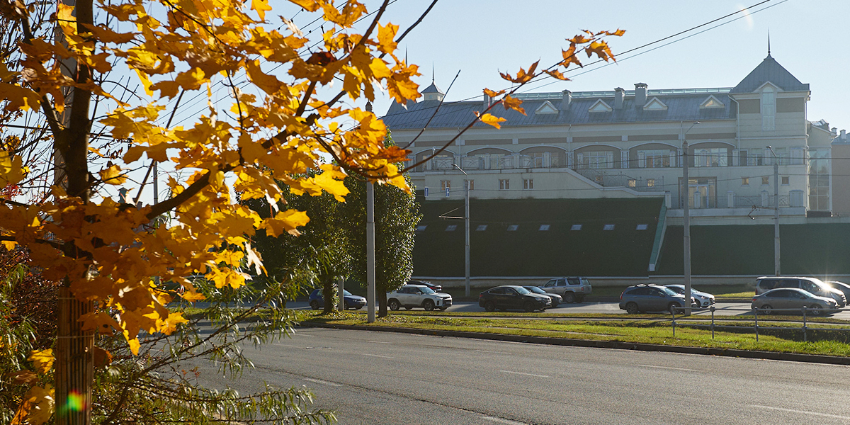 Загадочный ТЦ на Фрунзе, лестница у «белого дома», госпиталь. Новые и легендарные долгострои региона
