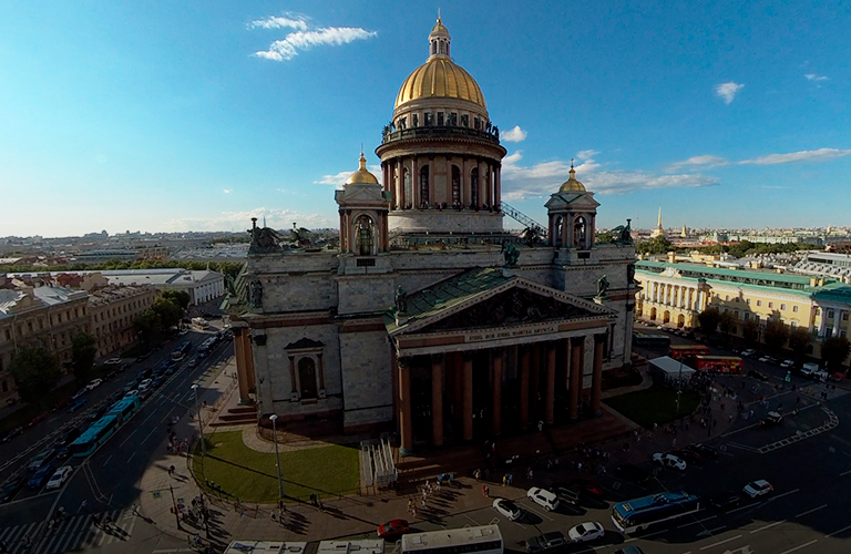 Над крышами Санкт-Петербурга: VR-экскурсия из Владимира по красивейшим местам Северной столицы