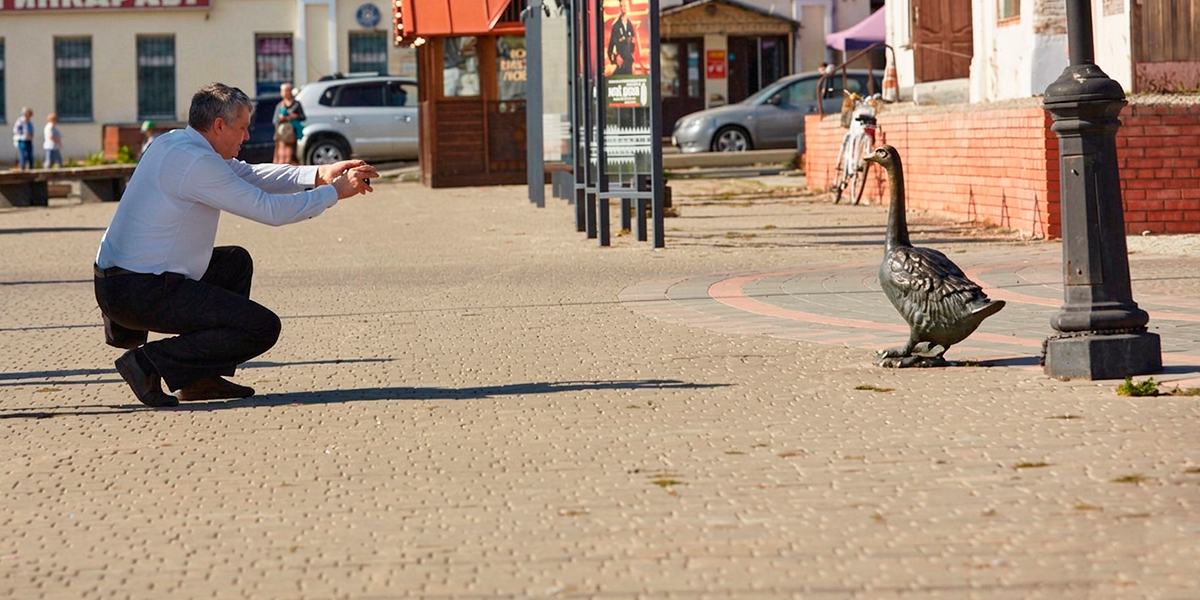 От бронзового гуся до шарфа Остапа Бендера: топ миниатюрных арт-объектов региона