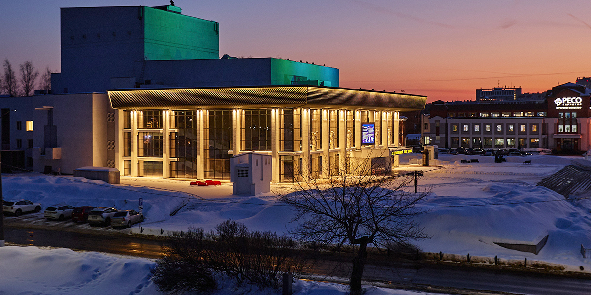 Во Владимире засияли фасады ресторанов, театра драмы, университета и ДДюТ. Кто на очереди?