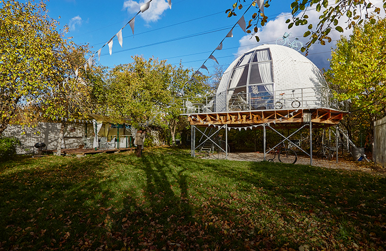 Парящая сфера на дачном участке! Самый необычный купольный дом во Владимире