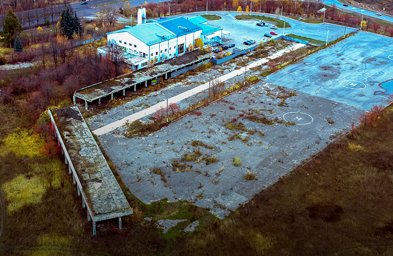 Разрушенные, заброшенные, осенние: платформы суздальского автовокзала