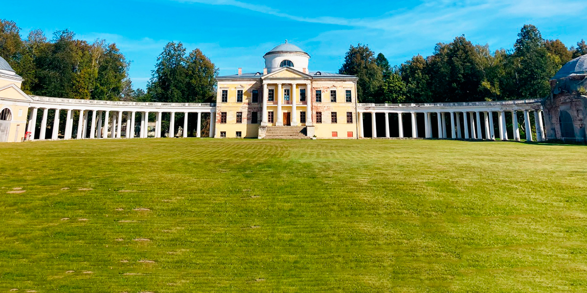 Где жили князья и графы: 8 эффектных усадеб со всей России, снятых парой из Владимира