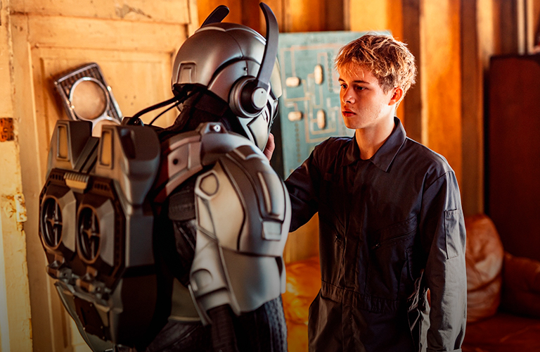 Как найти общий язык с роботом? Ответ в фантастической премьере октября «(Не) искусственный интеллект»