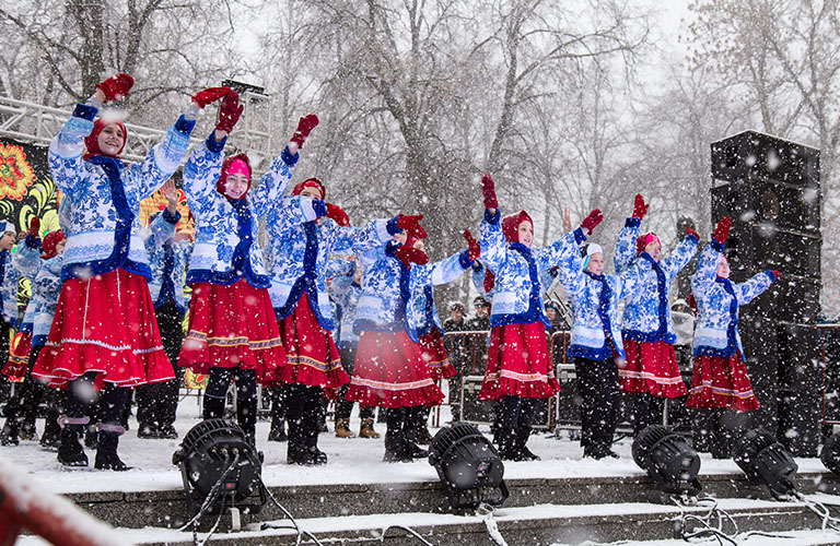Фолк-ансамбль «Жаворонки» сделает «30 шагов за горизонт»