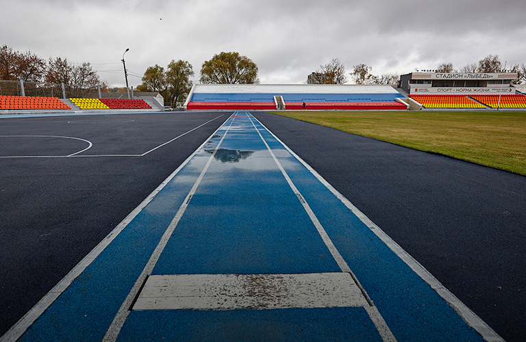 Ремонт центральной трибуны и площадки для игры в футзал — новый виток реконструкции стадиона «Лыбедь»