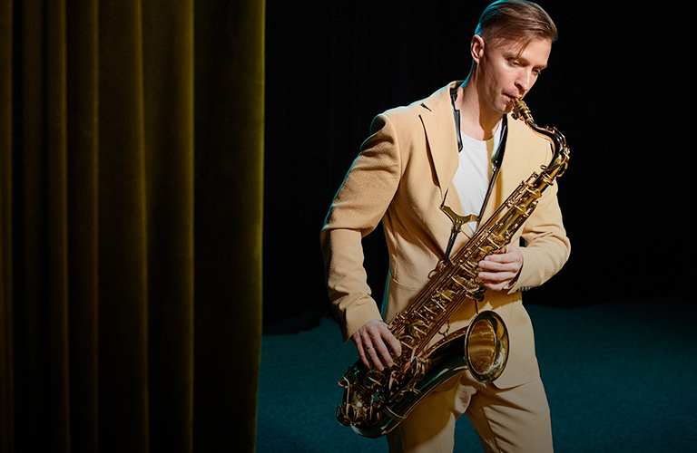 Голос джаза! Саксофонист о «мундштуковой болезни», затратах на инструмент и необычных заказах
