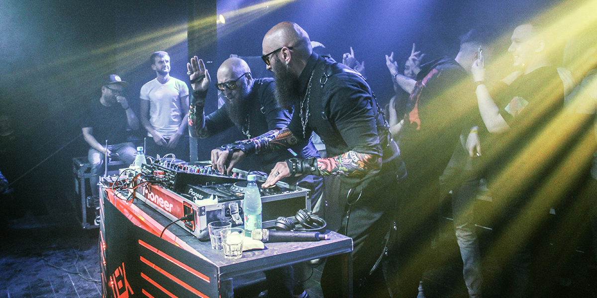 Самый стильный и самый синхронный проект России DJ S-BROTHER-S выступил во Владимире