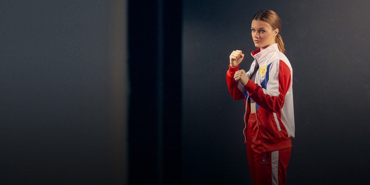 Золото Кубка мира по кикбоксингу оказалось в руках владимирской модели Елены Охапкиной