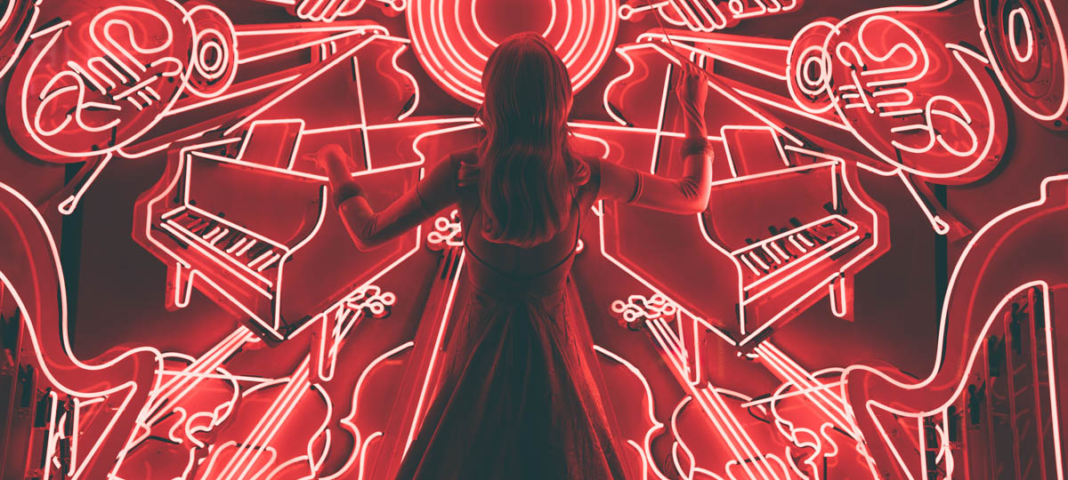 Провожаем лето в ночном клубе