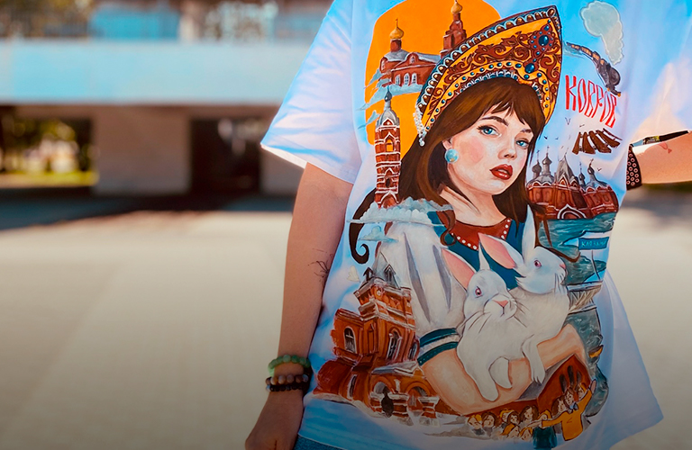 Ковровская Алиса на принте и другие дизайнерские вещи, отражающие культурный код региона