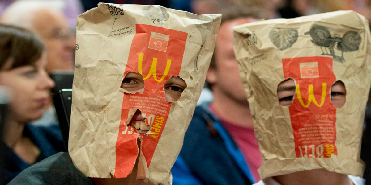 Безумная ностальгия. Во Владимире продают пакет из McDonald’s за 15 тыс. рублей и банку Coca-Cola за 3,5 тыс.