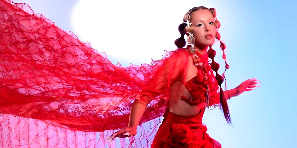 На обложке плейлиста VK Музыки и в шоу Love Radio — сингл «Сестрёнки» из Владимира набирает популярность