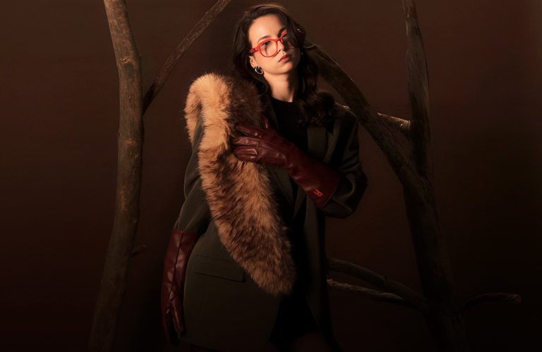 Оправы с сунгирской лошадкой и мерч к суздальской выставке от дизайнеров, очарованных 33-м регионом