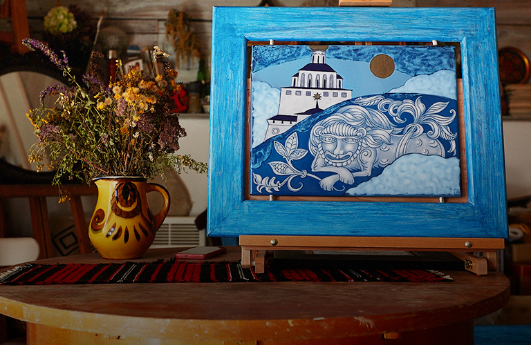 Художник-эмальер с мировым именем создает уникальные работы с памятниками белокаменного зодчества