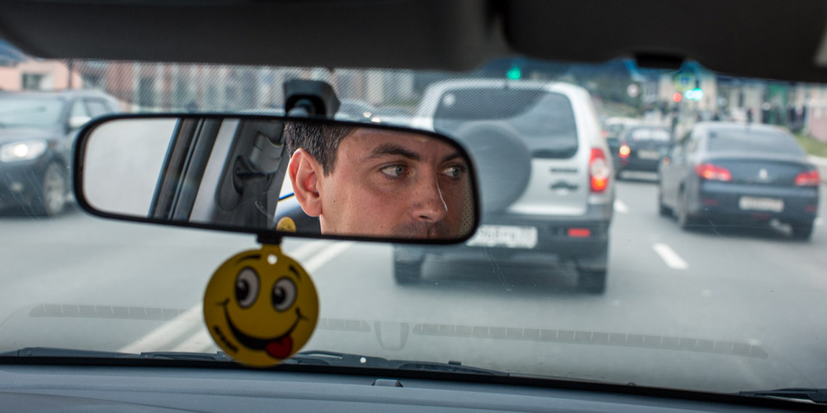 Прокатились с владимирским селфи-таксистом, попавшим в Книгу рекордов России