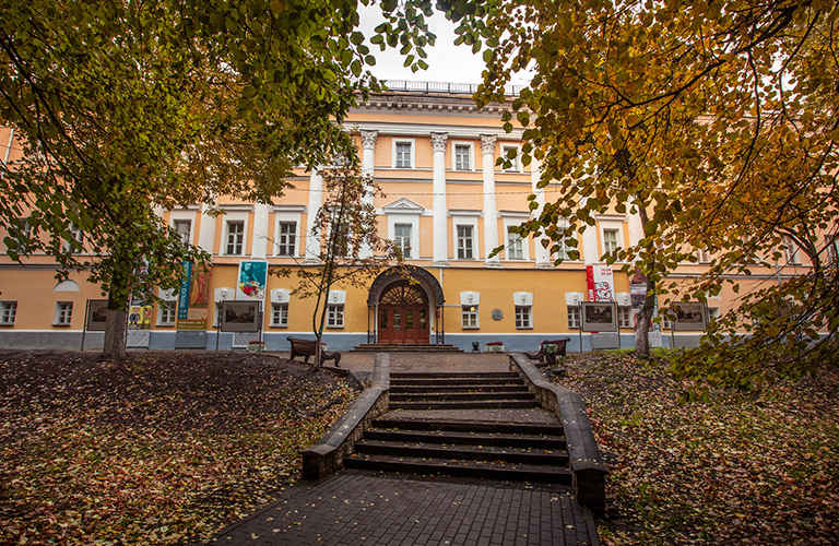 Знакомимся с дворцовой музыкой эпохи Екатерины II