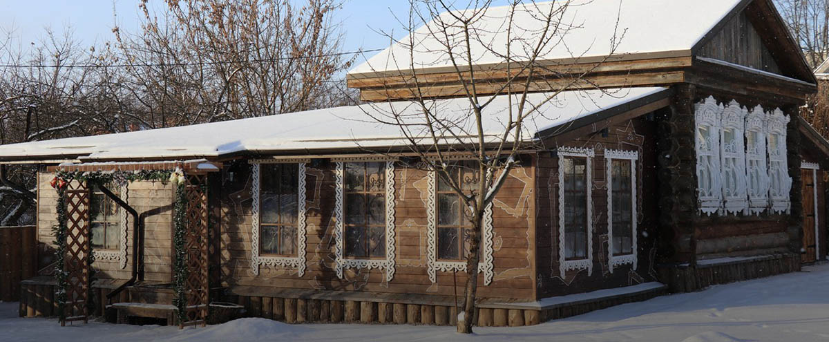 Перевезенный из деревни “Дом аргунов” поставили в Киржаче