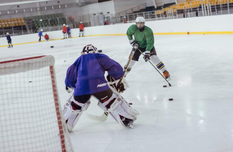 Хоккейная баталия: Болеем за наших!