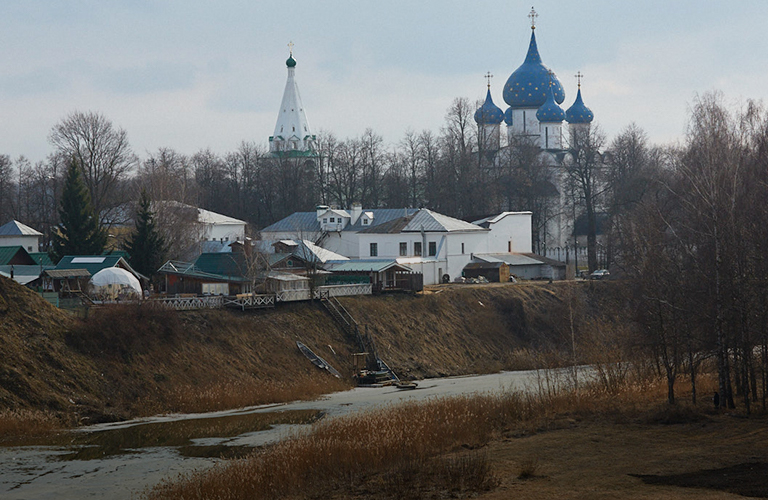 Мировые знаменитости во Владимире и Суздале: любопытные факты о памятниках ЮНЕСКО