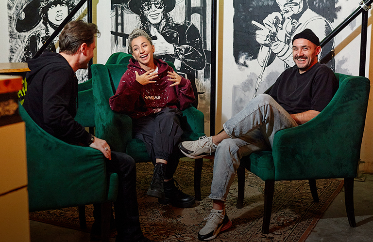 «Сцена перестала быть рингом»: задушевная беседа с группой «Мураками» перед концертом во Владимире