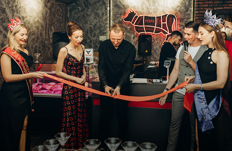 Новая точка на гастрокарте Владимира — бутик в центре города с премиум-стейками и эксклюзивными напитками