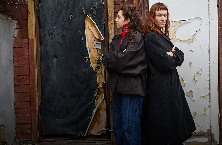 Дверь в современное искусство: необычный спектакль в полузаброшенном доме на Девической