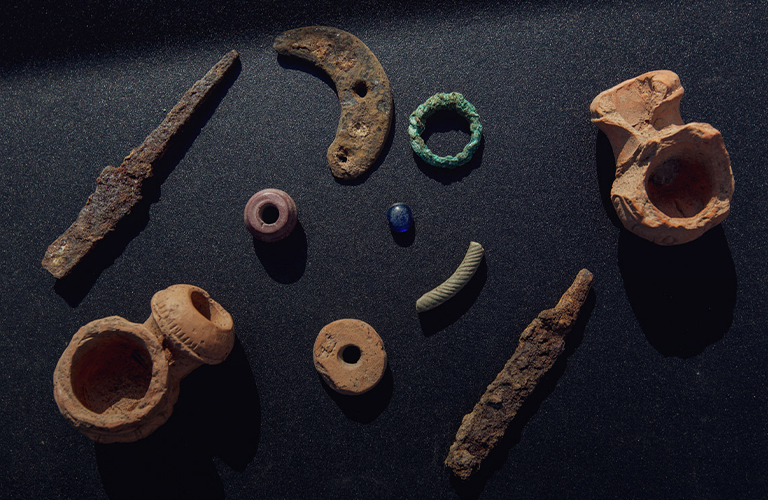 Украшения и ножи: В центре Владимира обнаружили фрагменты древнерусского быта