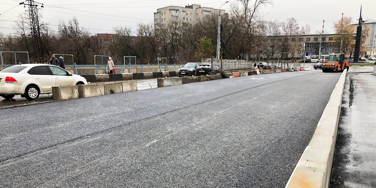 Движение на отремонтированной стороне Павловского моста в Коврове скоро запустят