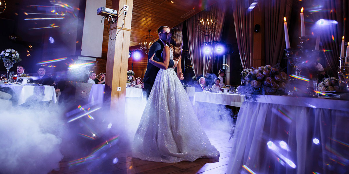 Портал wedmate.ru организует премию “Свадьба-2019” и дарит победителю 50 000 рублей!