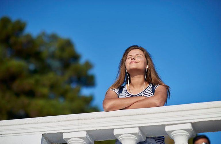 Комедия «Лови момент»