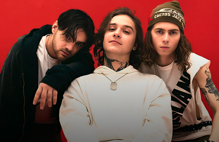 От Пьехи и Глызина до группы «Папин Олимпос»: хиты бумеров и зумеров на владимирской сцене