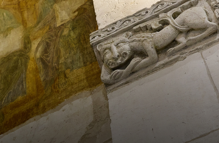 Пасхалки древних мастеров. На что обратить внимание внутри Дмитриевского собора?