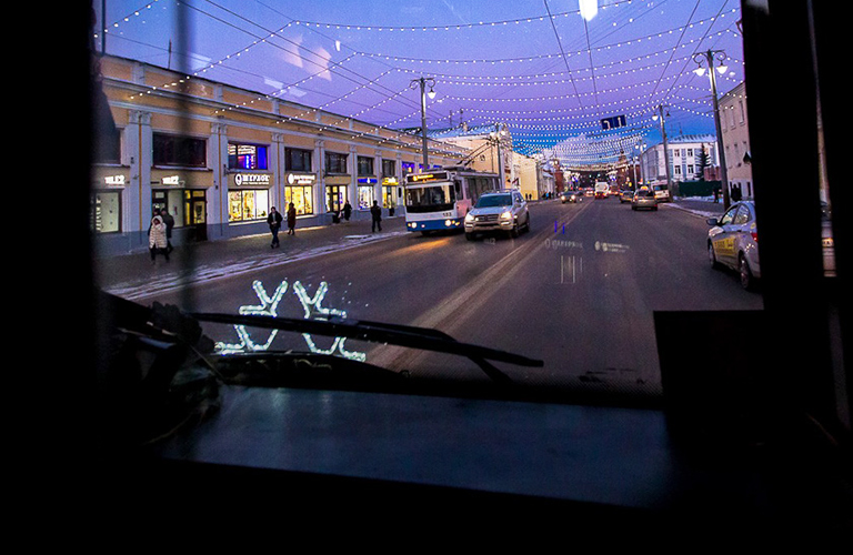 В шапке и со светомузыкой: по Владимиру проедет сказочный «Новогодний автобус»!