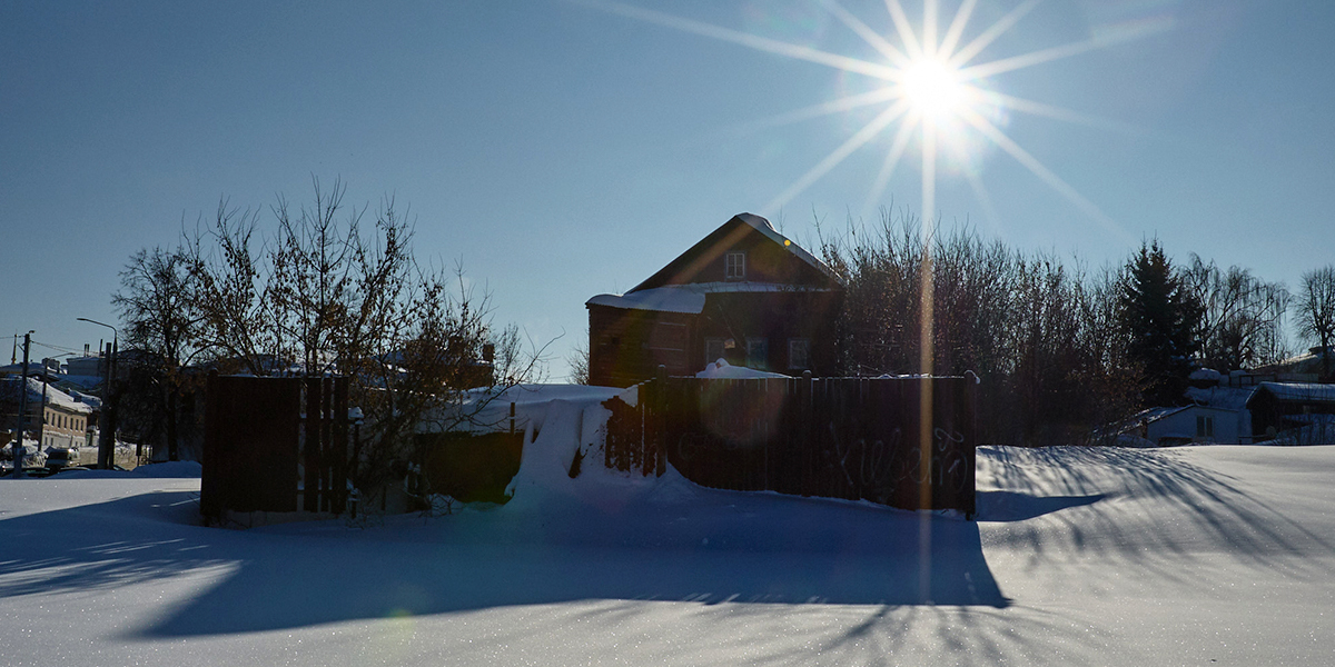 Сначала сугробы мерили, теперь лужи считать будем. Кувырки февральской погоды