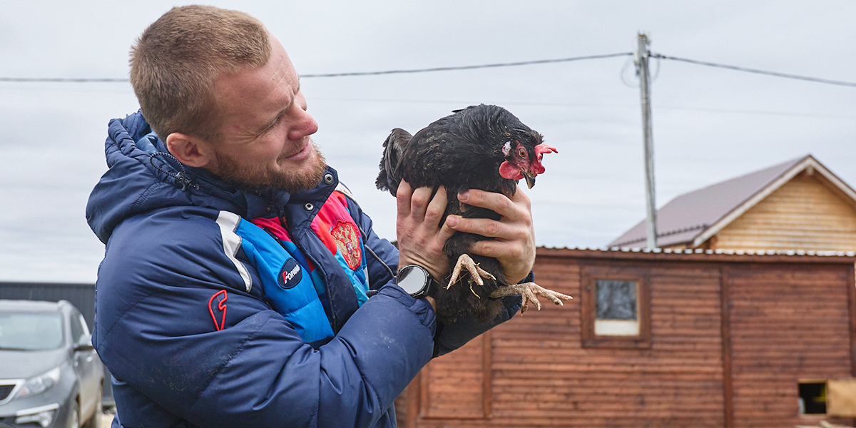 Дом у леса и своя мини-ферма: чемпион мира по самбо Антон Коновалов о счастливой загородной жизни