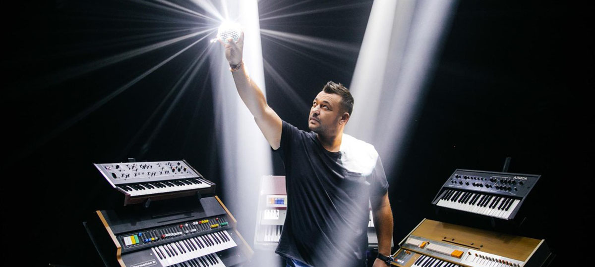 Грандиозное шоу «Руки вверх»