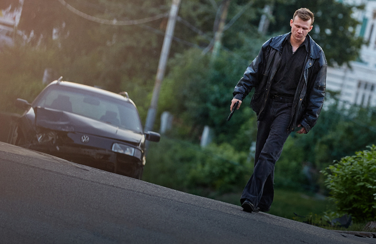 Заклинившая дверь и неразбившееся стекло. Неудачные дубли, которые не войдут в сериал «Дети перемен»